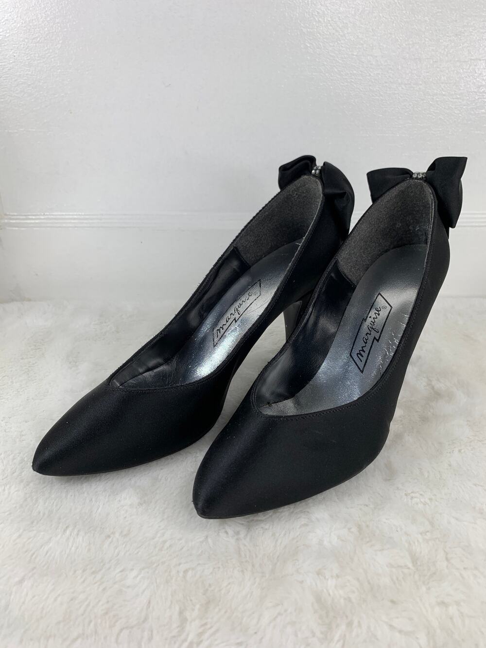 Marquise Women’s Black Pointed Heels with Bow Trim Size 8 – 3" Heel
